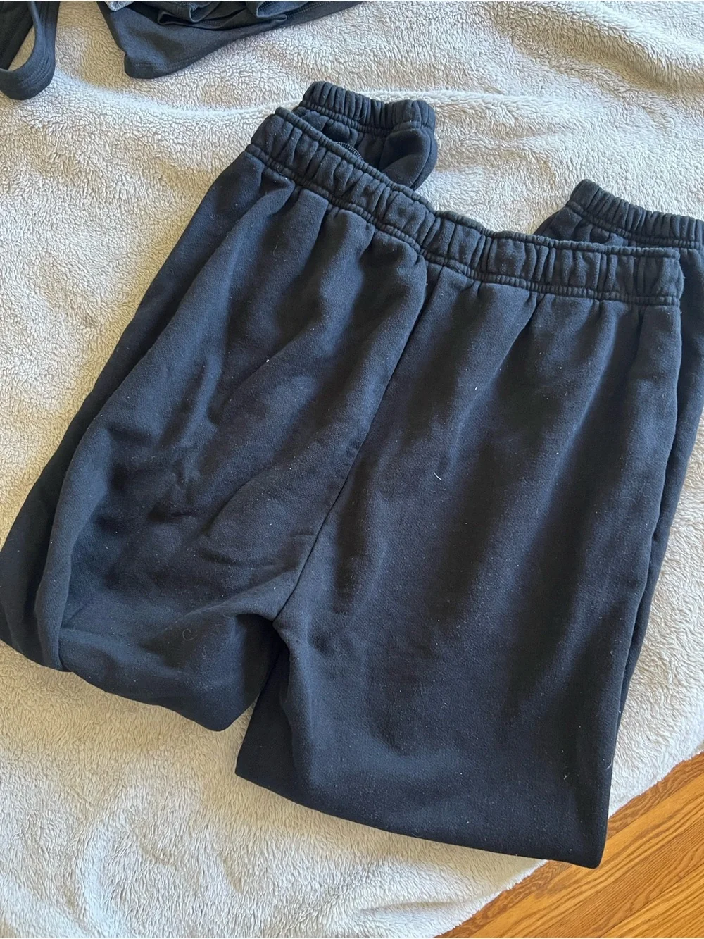 Alo Yoga Black Accolade Sweatpants Medium